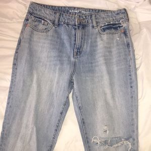 OLD NAVY DENIM BOYFRIEND JEANS *NEVER WORN*